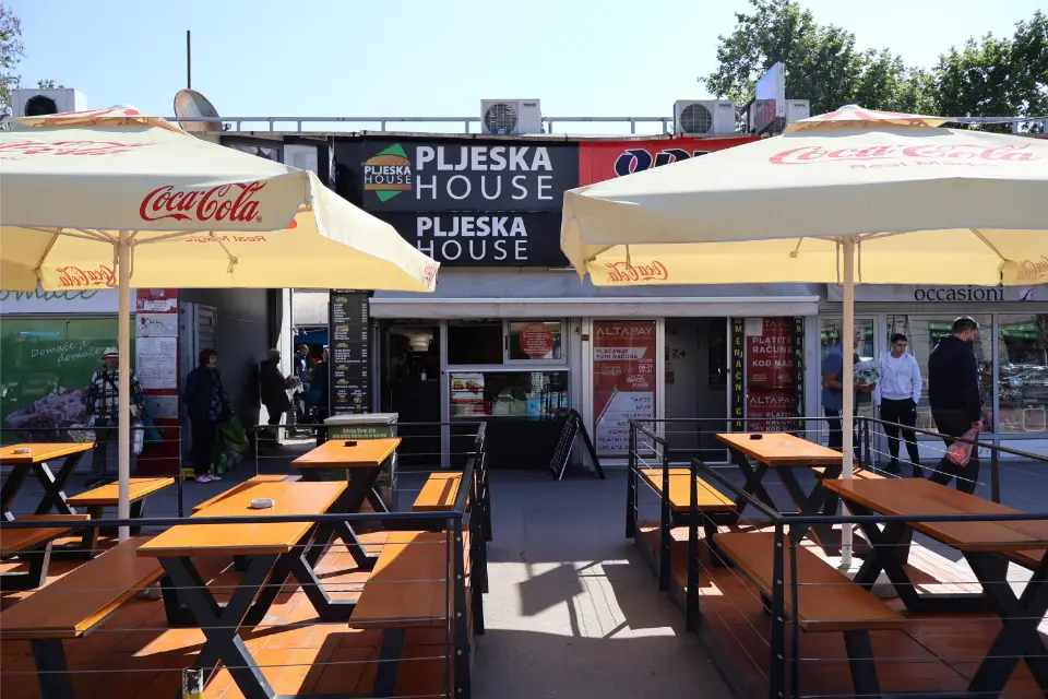 Katering Pljeska house